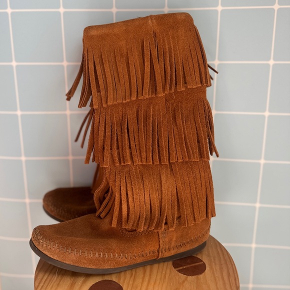 Minnetonka 3 Layer Fringe Suede Boots Size 5 Boho Western - Picture 4 of 6